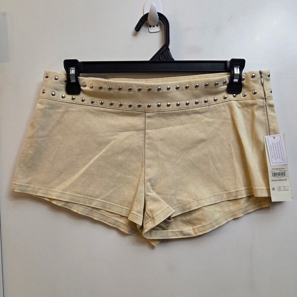 No Boundaries Studded Hot Shorts Beige Tan Low Rise XS 0-2 NWT